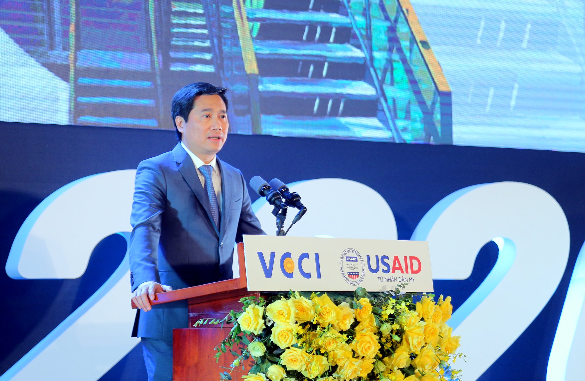 Đồng chí Nguyễn Tường Văn, Phó Bí thư Tỉnh uỷ, Chủ tịch UBND tỉnh Quảng Ninh, phát biểu tại buổi lễ.